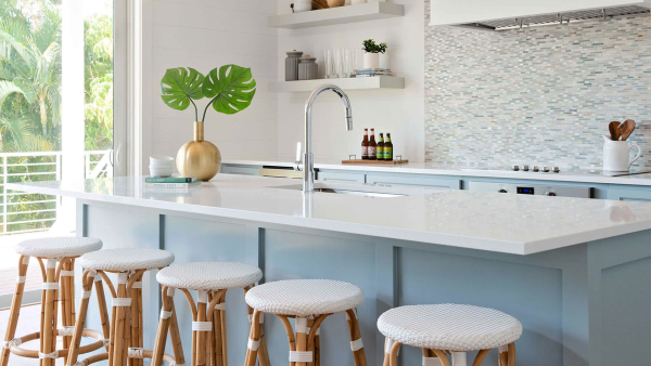 Компакт-плита C704 4200х1320х12 Белый ледяной/ Черная сердцевина